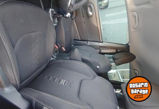 Camionetas - Chrysler Jeep Renegade 2024 Nafta 42000Km - En Venta