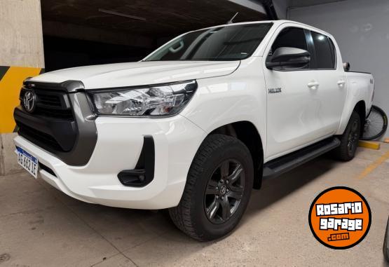 Camionetas - Toyota Hilux 2024 Diesel 55000Km - En Venta
