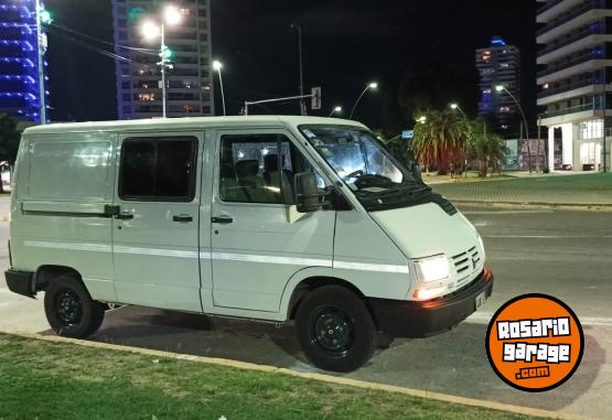 Utilitarios - Renault Trafic 1997 Diesel 111111Km - En Venta