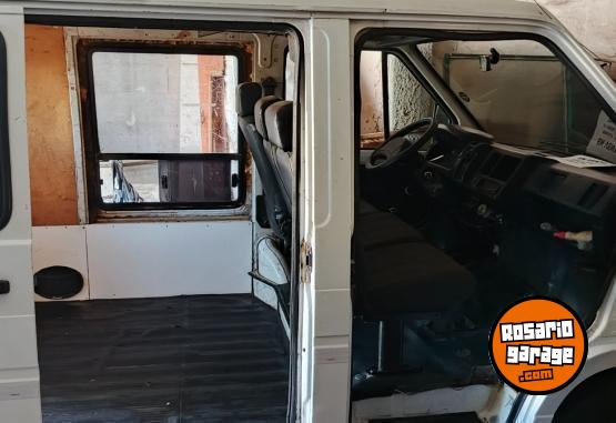 Utilitarios - Renault Trafic 1997 Diesel 111111Km - En Venta