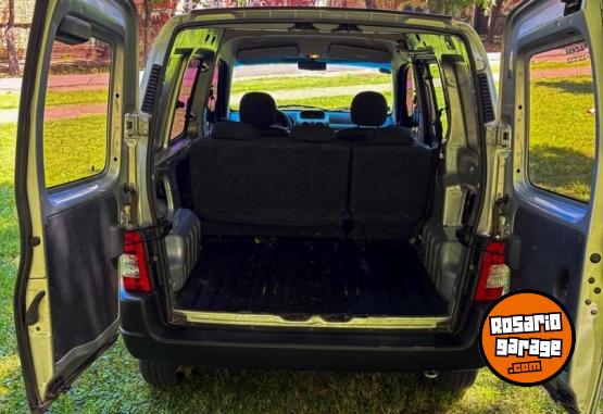Utilitarios - Peugeot PARTNER / BERLINGO KANGOO 2014 GNC 134000Km - En Venta