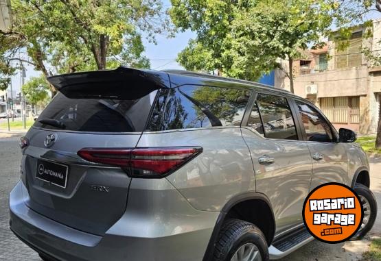 Autos - Toyota SW4 SRX/ 7 ASIENTOS 2022 Diesel 100000Km - En Venta