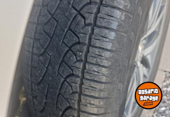 Camionetas - Toyota Hilux 4x2 D/C 2018 Diesel 128000Km - En Venta