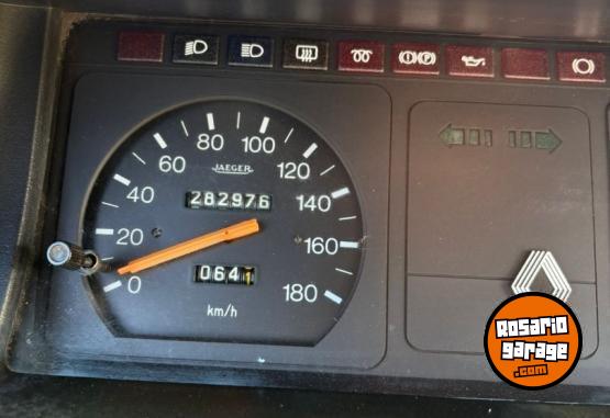 Autos - Renault 9 1992 GNC 282000Km - En Venta