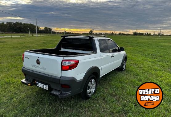 Utilitarios - Fiat Strada 2018 GNC 97Km - En Venta