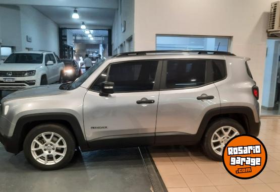 Camionetas - Jeep RENEGADE 1.8 SPORT P AT 2019 Nafta 42000Km - En Venta