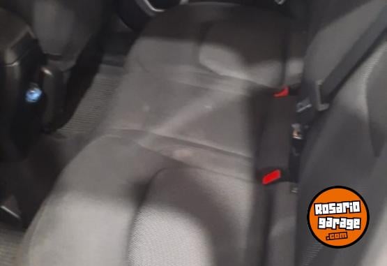 Camionetas - Jeep RENEGADE 1.8 SPORT P AT 2019 Nafta 42000Km - En Venta