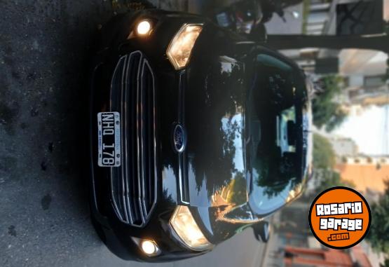 Camionetas - Ford Ecosport titanium 2013 Nafta 130000Km - En Venta