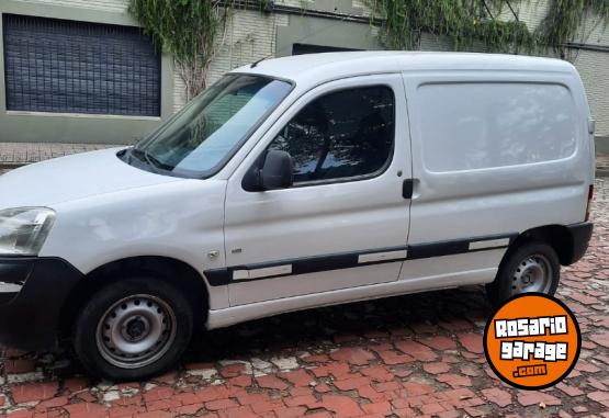 Utilitarios - Peugeot partner 1.6 HDI 2012 Diesel 195000Km - En Venta