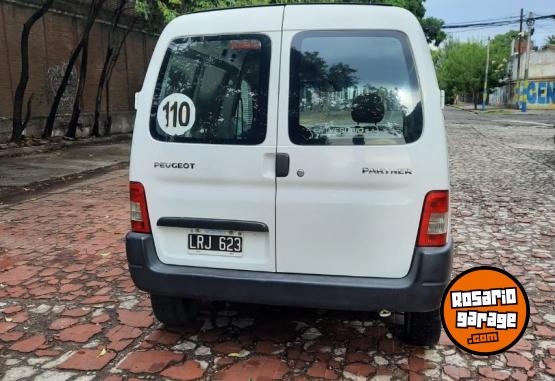 Utilitarios - Peugeot partner 1.6 HDI 2012 Diesel 195000Km - En Venta