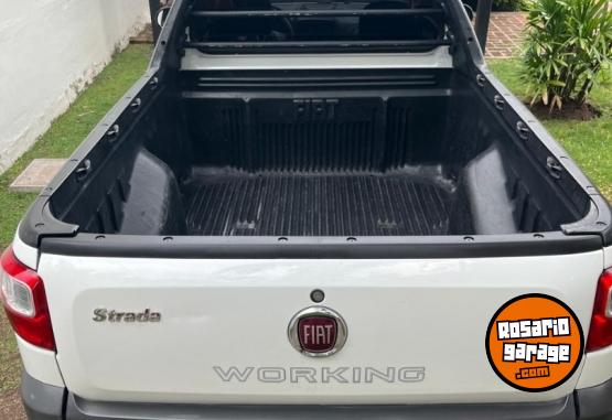 Camionetas - Fiat Strada 2017 GNC 98000Km - En Venta