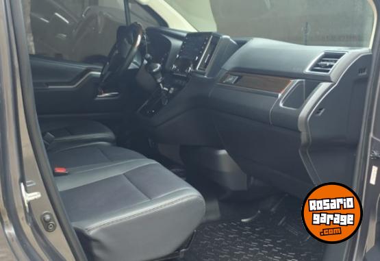 Utilitarios - Toyota WAGON EJECUTIVE 2023 Diesel 29193Km - En Venta