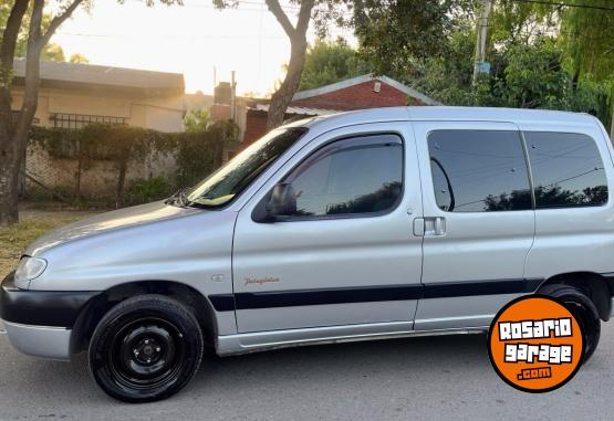 Utilitarios - Peugeot PARTNER 2006 Diesel  - En Venta