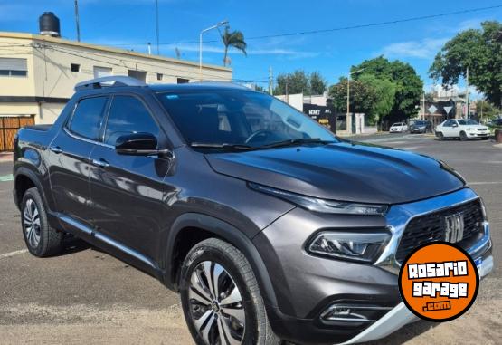 Camionetas - Fiat Toro Volcano 2.0TD - AT9 2025 Diesel 18000Km - En Venta