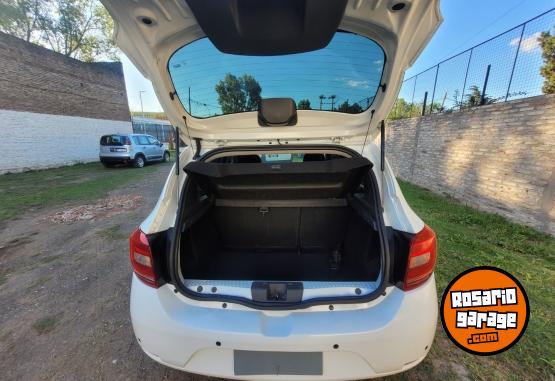 Autos - Renault Sandero 2017 Nafta 85000Km - En Venta