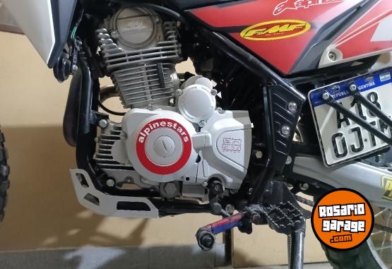 Motos - Motomel XMM250 2022 Nafta 1336Km - En Venta