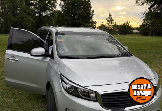 Autos - Kia Carnival 2017 Diesel 47000Km - En Venta