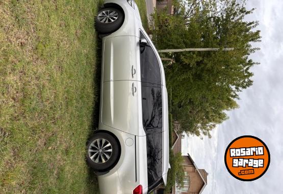 Autos - Kia Carnival 2017 Diesel 47000Km - En Venta