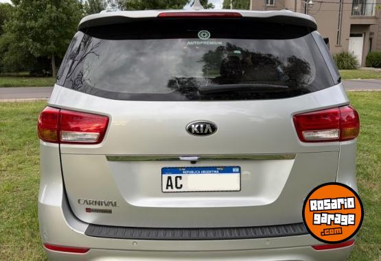Autos - Kia Carnival 2017 Diesel 47000Km - En Venta