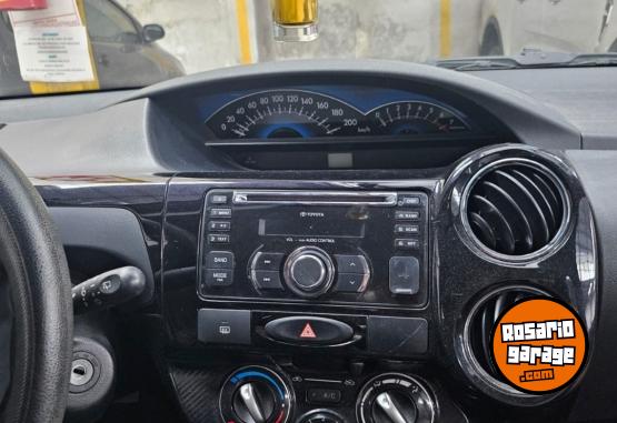 Autos - Toyota Etios XS 2014 Nafta 58000Km - En Venta