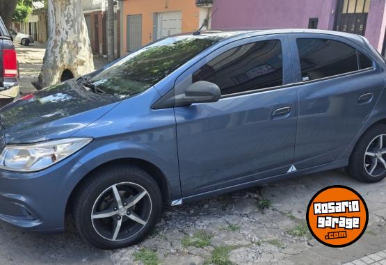 Autos - Chevrolet Onix 2015 GNC 110000Km - En Venta