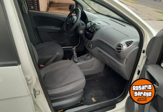 Autos - Fiat PALIO ATTRACTIVE 1.4 5P 2013 GNC 150000Km - En Venta