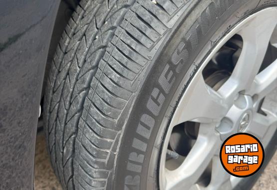 Camionetas - Toyota RAV4 Full 4x2 AT 2011 Nafta 196000Km - En Venta