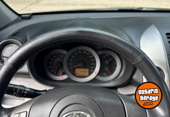 Camionetas - Toyota RAV4 Full 4x2 AT 2011 Nafta 196000Km - En Venta