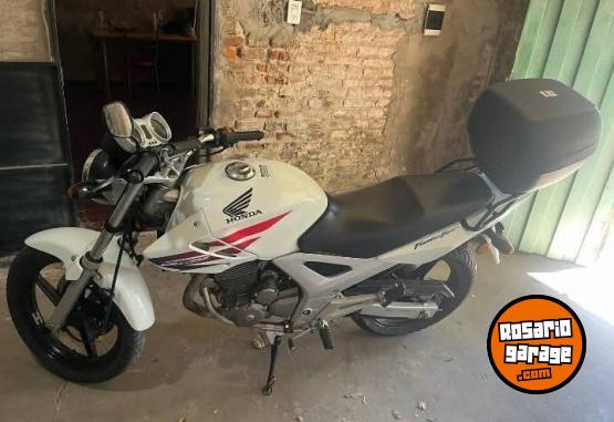 Motos - Honda Twister 2013 Nafta 32000Km - En Venta