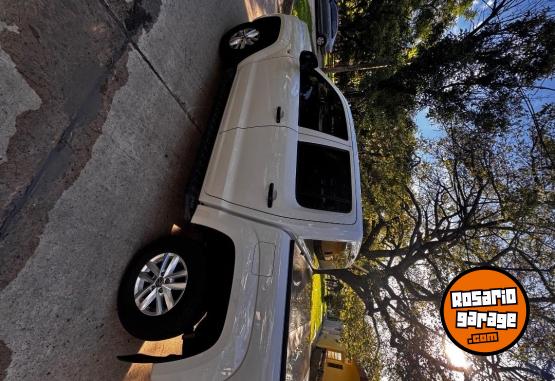 Camionetas - Volkswagen Amarok 2024 Diesel 17000Km - En Venta