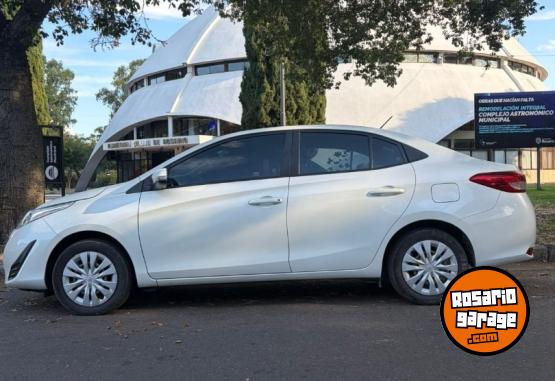 Autos - Toyota Yaris 2019 Nafta 98000Km - En Venta