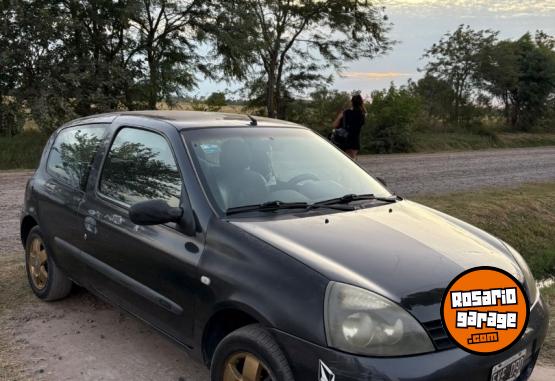 Autos - Renault Clio2 2006 Nafta 300000Km - En Venta