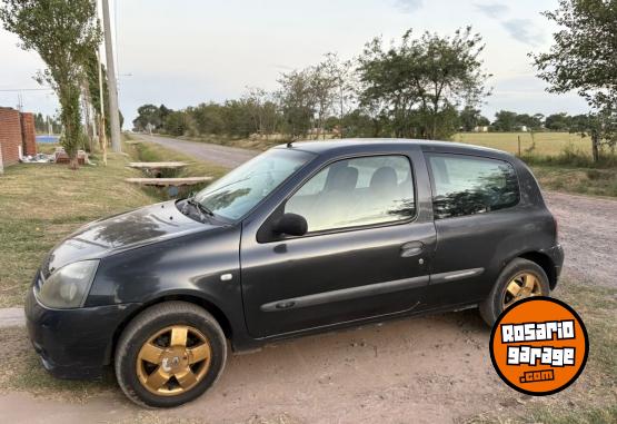 Autos - Renault Clio2 2006 Nafta 300000Km - En Venta