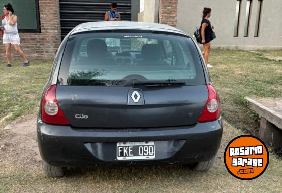 Autos - Renault Clio2 2006 Nafta 300000Km - En Venta