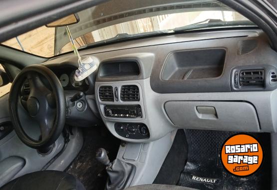 Autos - Renault Clio2 2006 Nafta 300000Km - En Venta