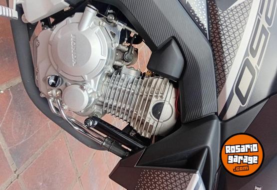 Motos - Honda Twister 250 2023 Nafta 864Km - En Venta