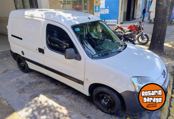 Utilitarios - Peugeot PARTNER BERLINGO KANGOO 2019 GNC 140000Km - En Venta