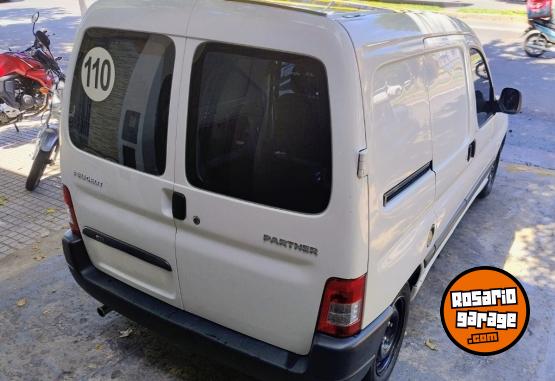 Utilitarios - Peugeot PARTNER BERLINGO KANGOO 2019 GNC 140000Km - En Venta