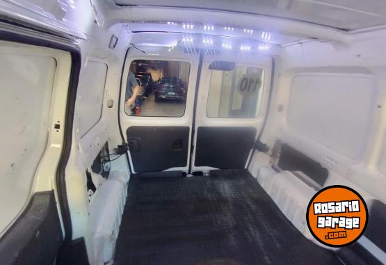 Utilitarios - Peugeot PARTNER BERLINGO KANGOO 2019 GNC 140000Km - En Venta