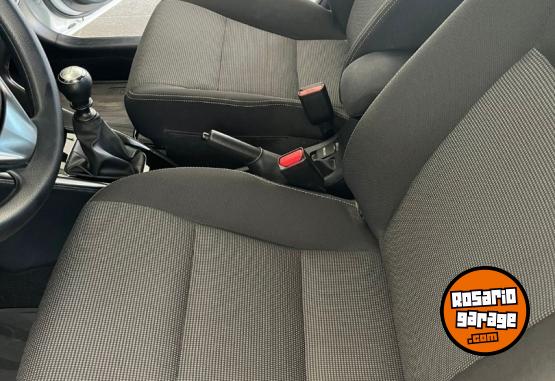 Autos - Toyota Yaris 2024 Nafta 19000Km - En Venta