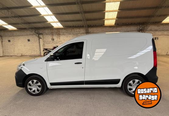 Utilitarios - Renault KANGOO FURGON 2025 Diesel 27000Km - En Venta