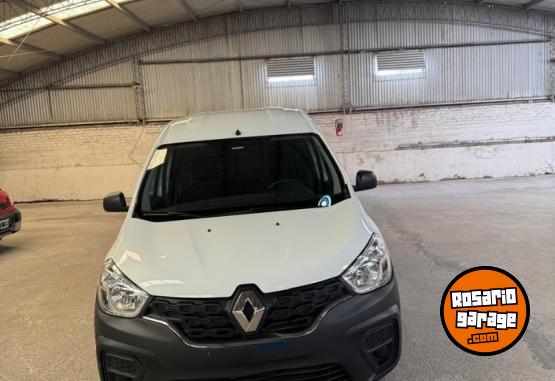 Utilitarios - Renault KANGOO FURGON 2025 Diesel 27000Km - En Venta