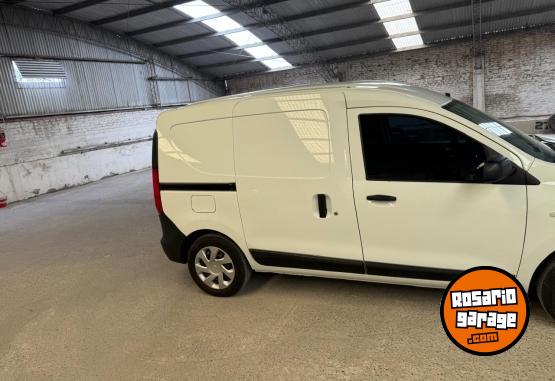 Utilitarios - Renault KANGOO FURGON 2025 Diesel 27000Km - En Venta