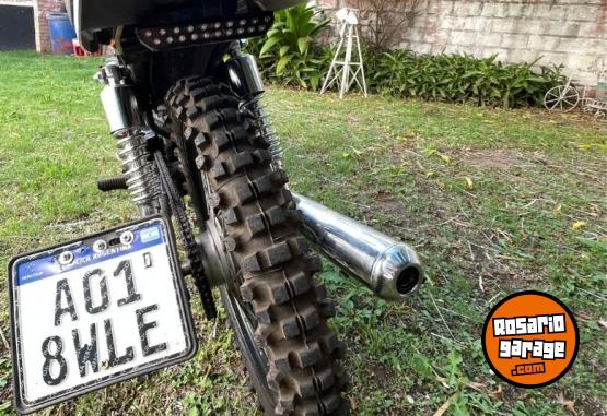 Motos - Suzuki AX 100 2016 Nafta 111111Km - En Venta