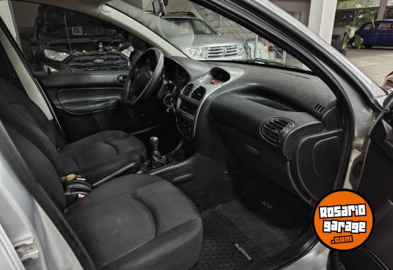 Autos - Peugeot 206 2011 Nafta 147100Km - En Venta