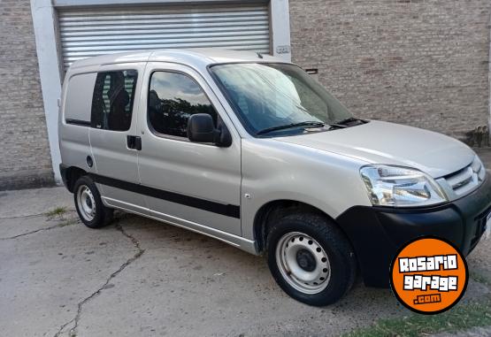 Utilitarios - Citroen Berlingo hdi mixto 5as 2018 Diesel 145000Km - En Venta