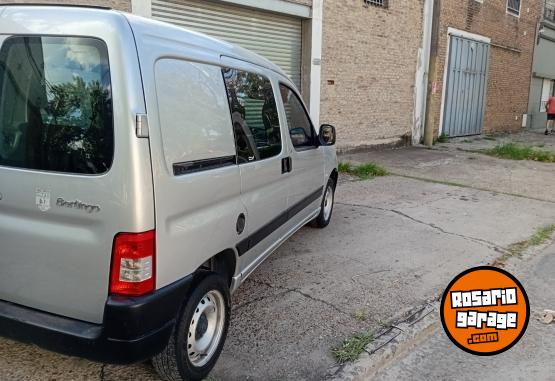 Utilitarios - Citroen Berlingo hdi mixto 5as 2018 Diesel 145000Km - En Venta