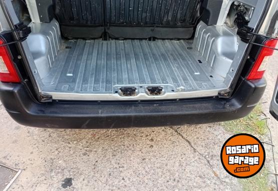 Utilitarios - Citroen Berlingo hdi mixto 5as 2018 Diesel 145000Km - En Venta