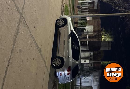 Autos - Peugeot 207 compact 2013 Nafta 152000Km - En Venta