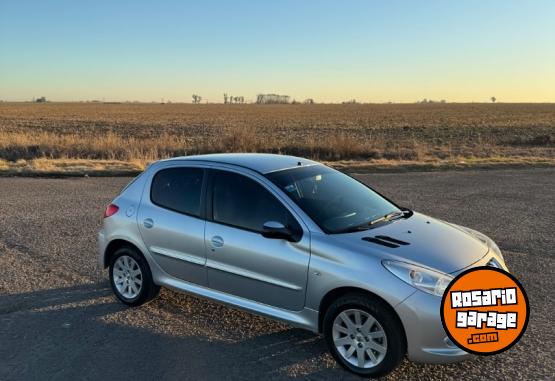 Autos - Peugeot 207 compact 2013 Nafta 152000Km - En Venta